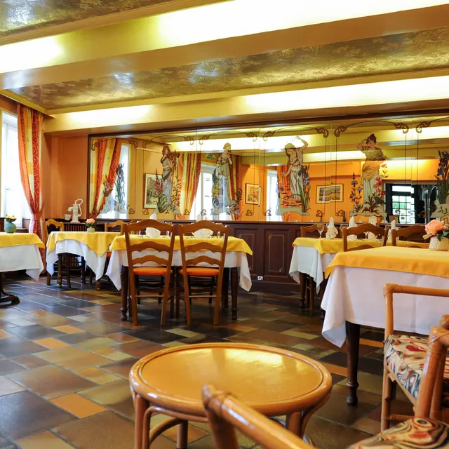 Salon