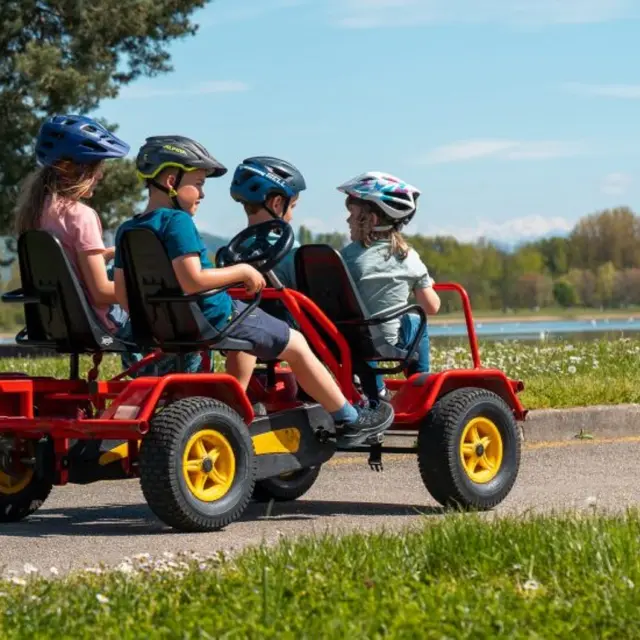 Kart à pédales - à la base de loisirs de la Vallée Bleue - Montalieu-Vercieu - Balcons du Dauphiné - Nord-Isère - à moins d'une heure de Lyon