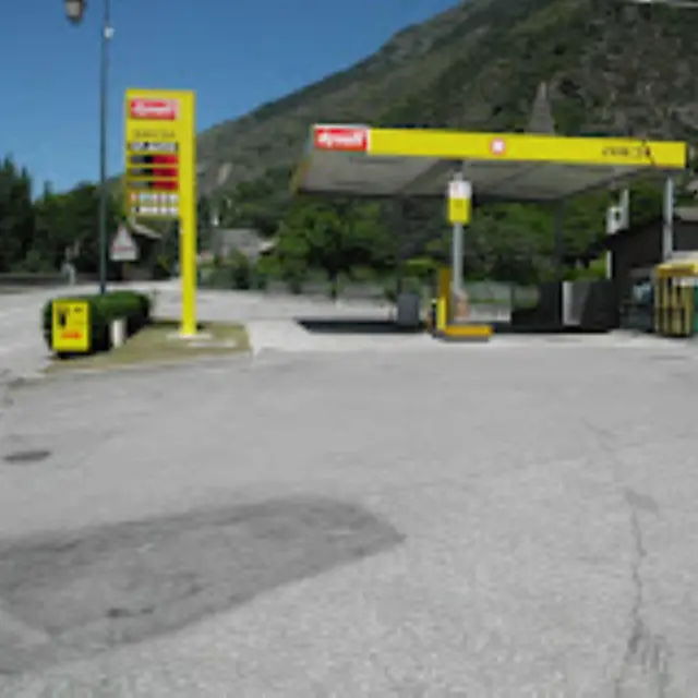 Station Service Dyneff_Isola