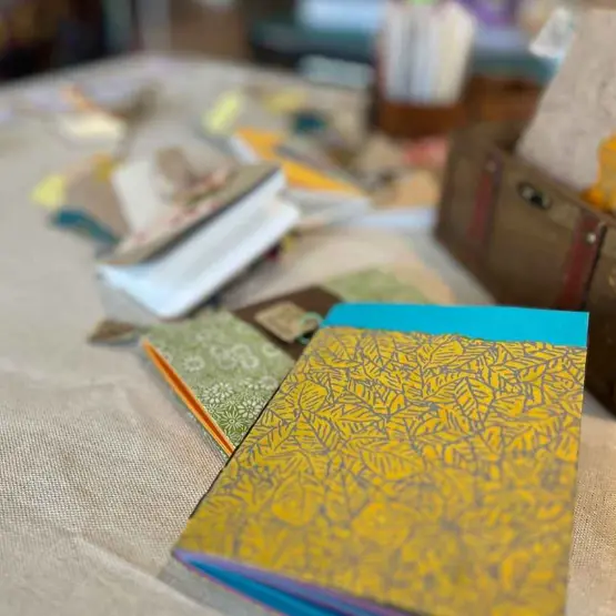 Création de carnets - Avec Adèle, du Chant des feuilles_Aurillac