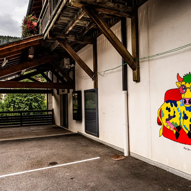 Art vache : La vache cinéphile_Le Grand-Bornand