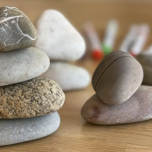 Les mercredis des enfants - sculpture de galets et Et si copier, c’était créer !_Ramatuelle