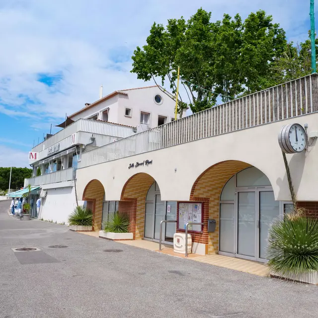 Salle Bernard Revest