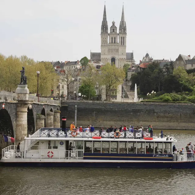 Bateau l'Hirondelle