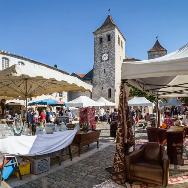 Vide-grenier_Lauzerte