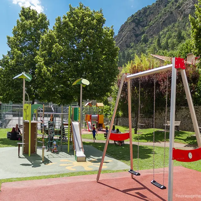 Jardin proche mairie