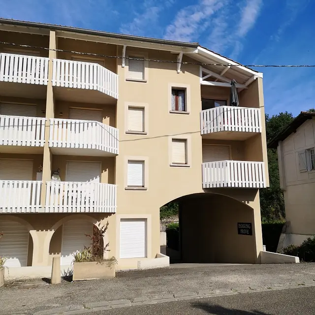 LES BAINS 119