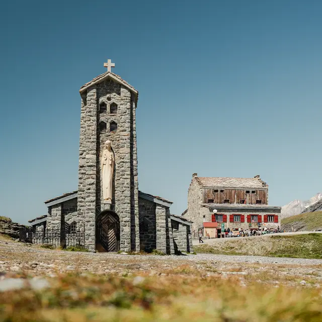 Chapelle du Col de l'Iseran en été