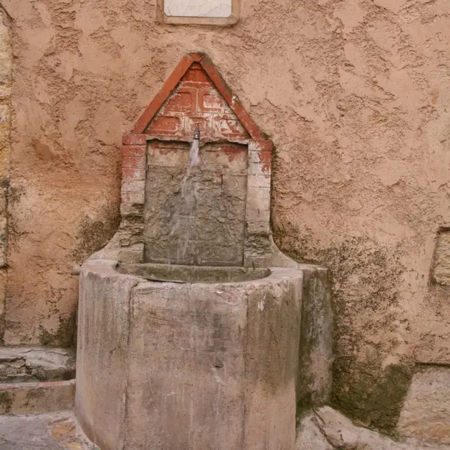 Fontaine de l'Eperon