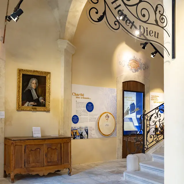 Journées du patrimoine : Conférence et visites commentées à l'Hôtel-Dieu_Orange