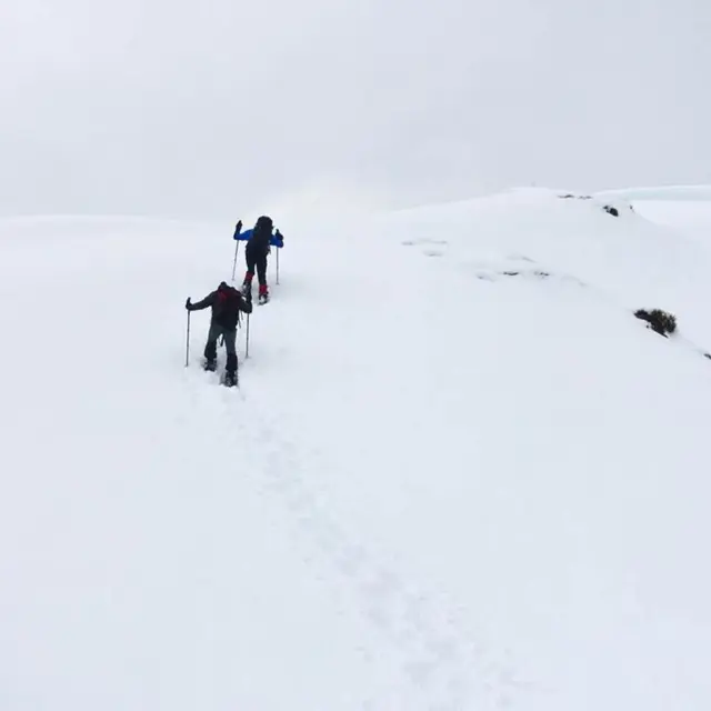Ascension en raquettes