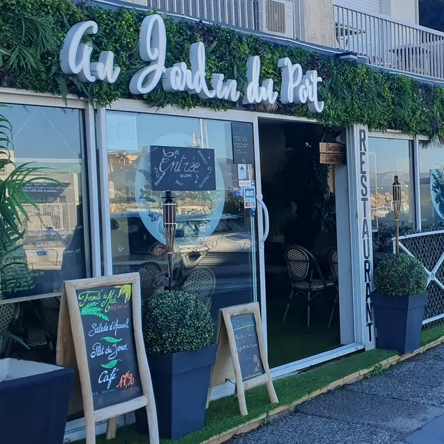 Au Jardin du Port