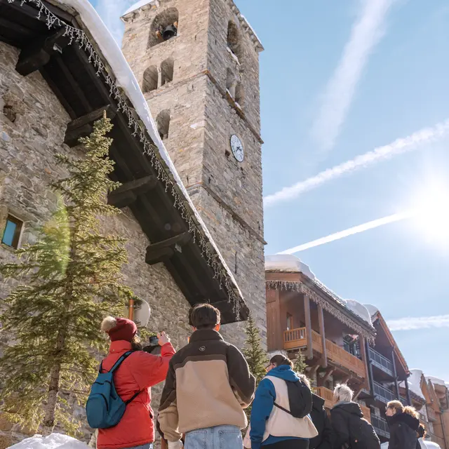 Visite guidée du village de Val d'Isère par une guide de la Facim