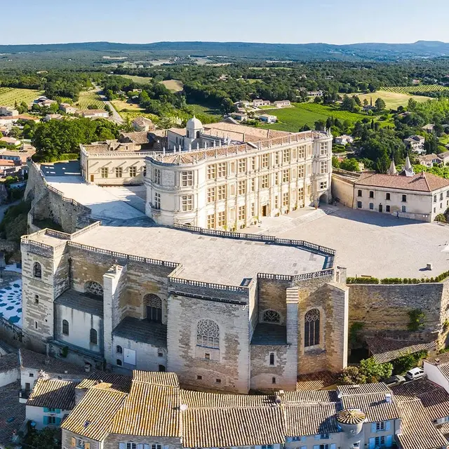 Conférence Madame de Sévigné, lieux de vie, d'écriture, de souvenirs - ACCES_Bourg-de-Péage