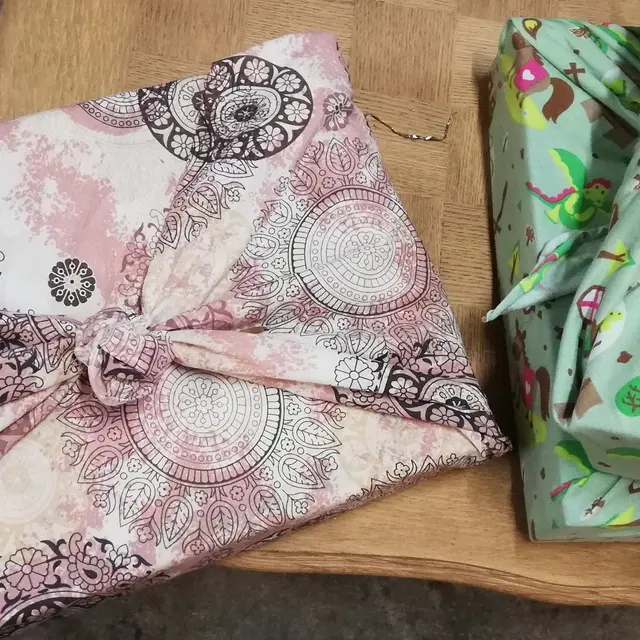 Atelier : trop de papier cadeau ... pensez au tissu