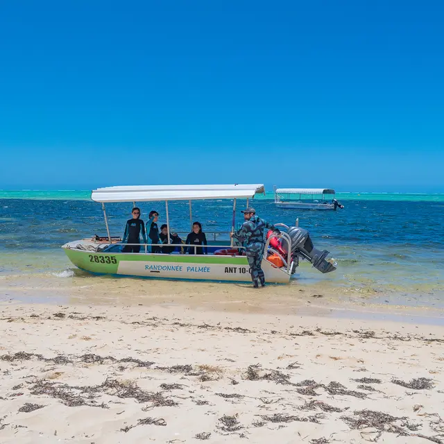 Bateau à fond de verre