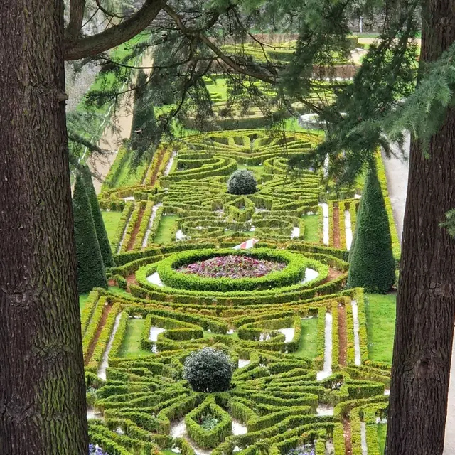Ouverture inédite des jardins des fossés