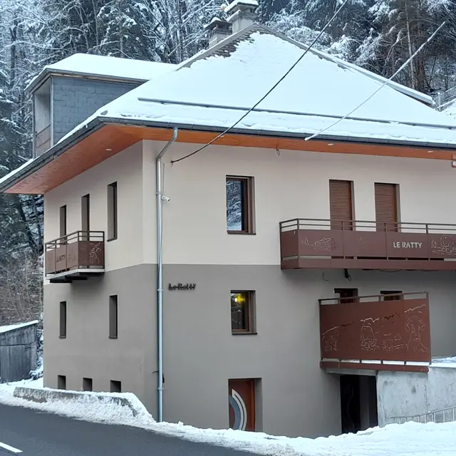 Maison extérieur neige