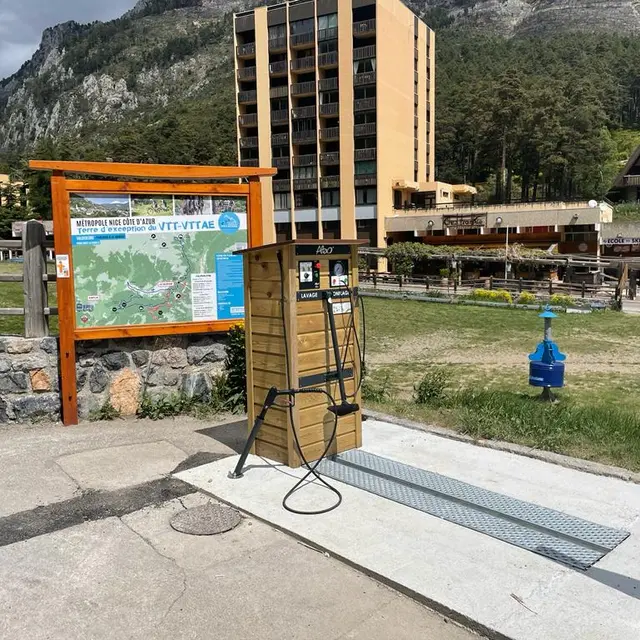 Station de recharge, lavage, gonflage vélos - La Colmiane Valdeblore_Valdeblore