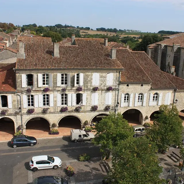 PLACE DE LA BASTIDE