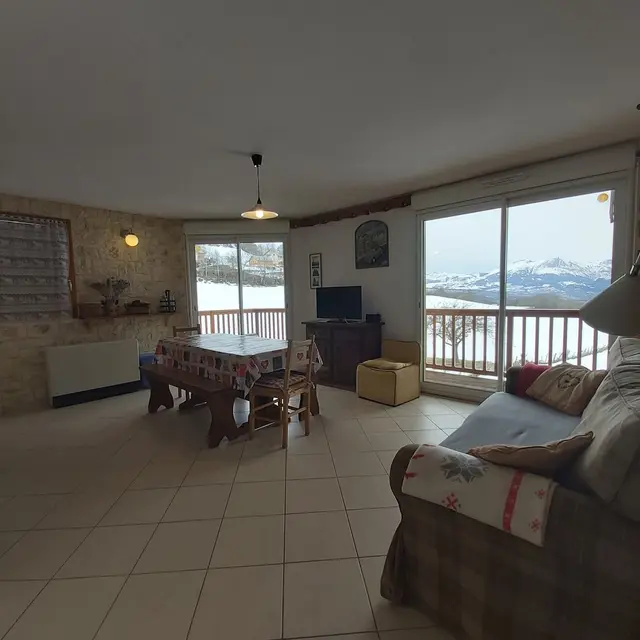 Location Meublé M. REIGNOUX P Saint Léger les Mélèzes Vallée du Champsaur