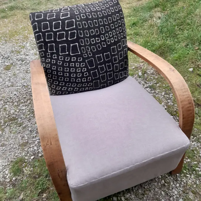 Journées européennes des métiers d'art - Découverte de l'atelier Voltaire, Louis et les autres..., tapissière_Loze