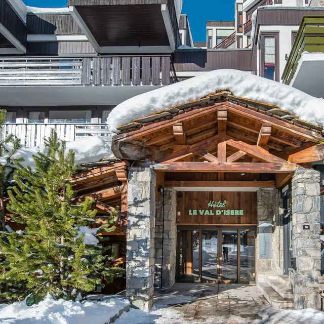 Devanture extérieure - Le Val d'Isère Café