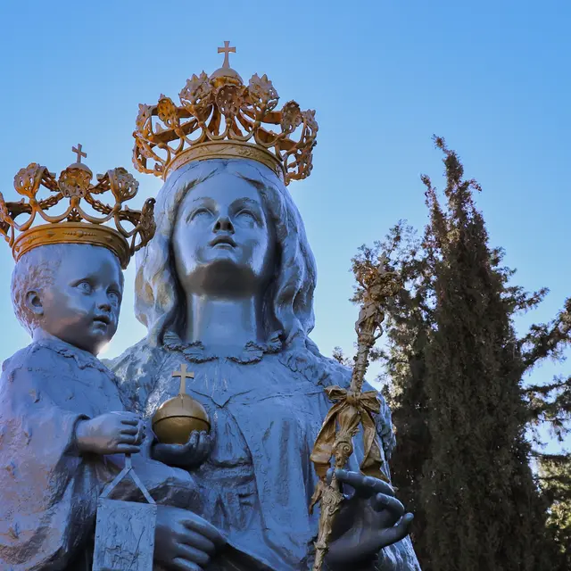 La vierge en bronze