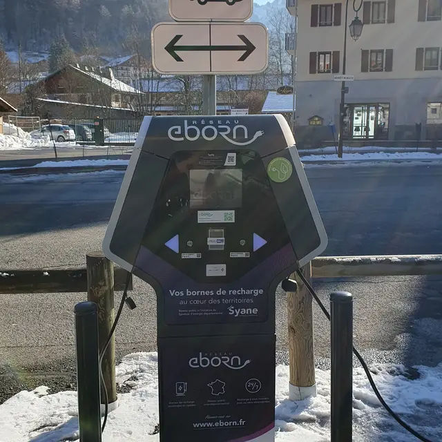 Borne de recharge véhicules électriques Abondance_Abondance
