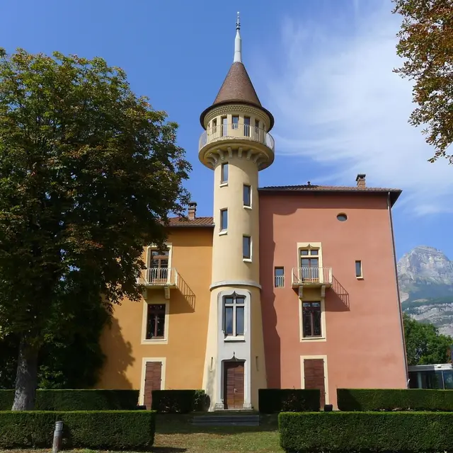chateau_de_la_veyrie.jpg