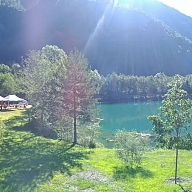 Pêche à la truite au lac de l'Ouort_Saint-Étienne-de-Tinée