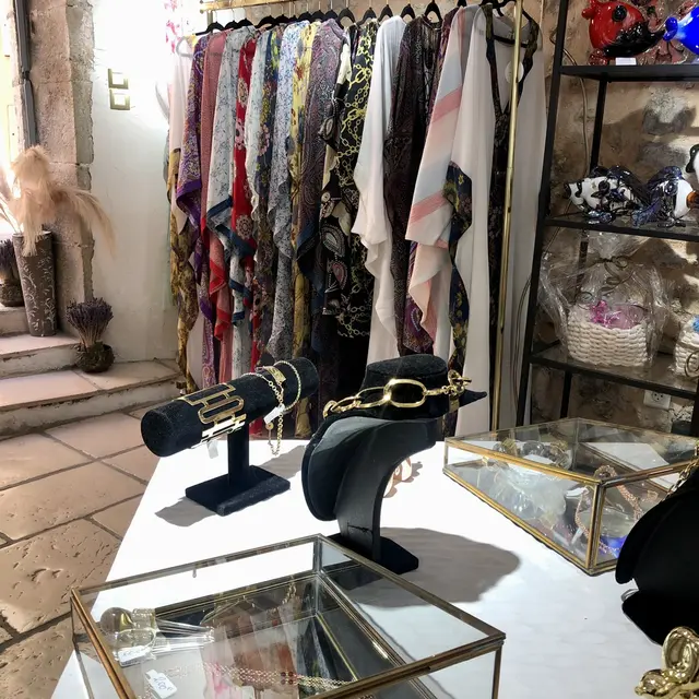 Commerce Glamour à Mougins