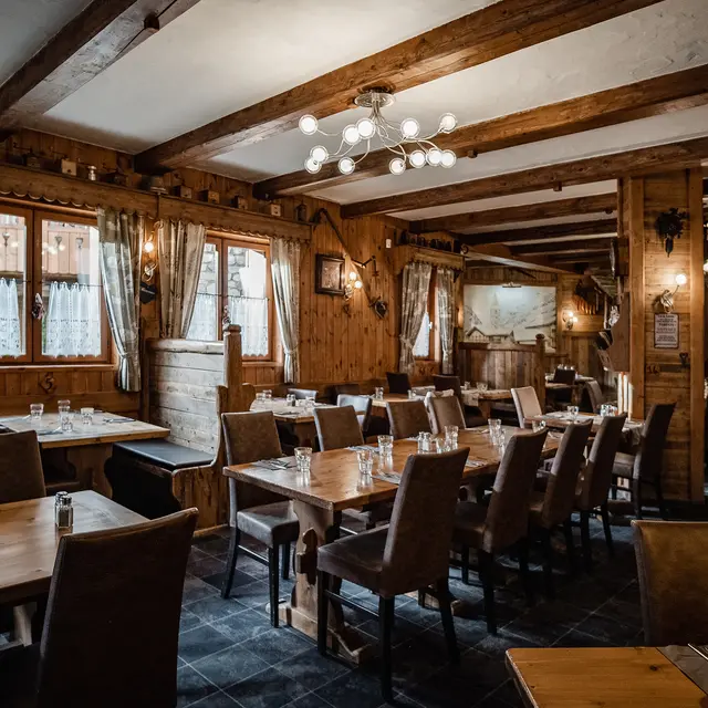 Salle intérieure - Restaurant La Corniche Val d'Isère
