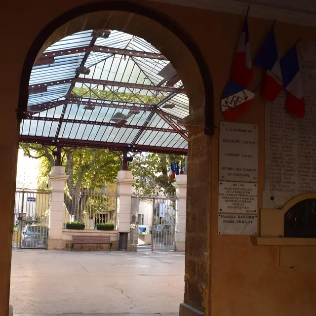 De la maison commune à l'Hôtel de Ville_Cavaillon
