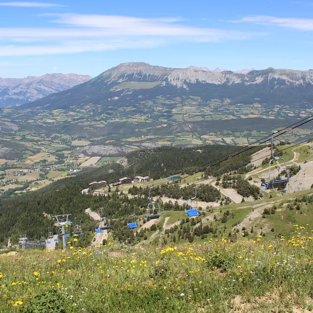 Restaurant_d'altitude_ Le_360_Station_de_Chabanon