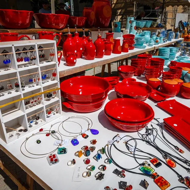 Marché à Saint André les Alpes