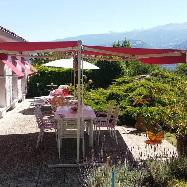 Terrasse vue massif de Belledonne