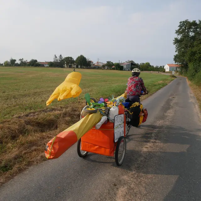 L'artishow à vélo part à Fond de France_Le Collet