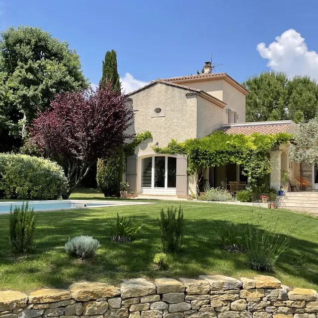 photo villa jardin et piscine.jpg