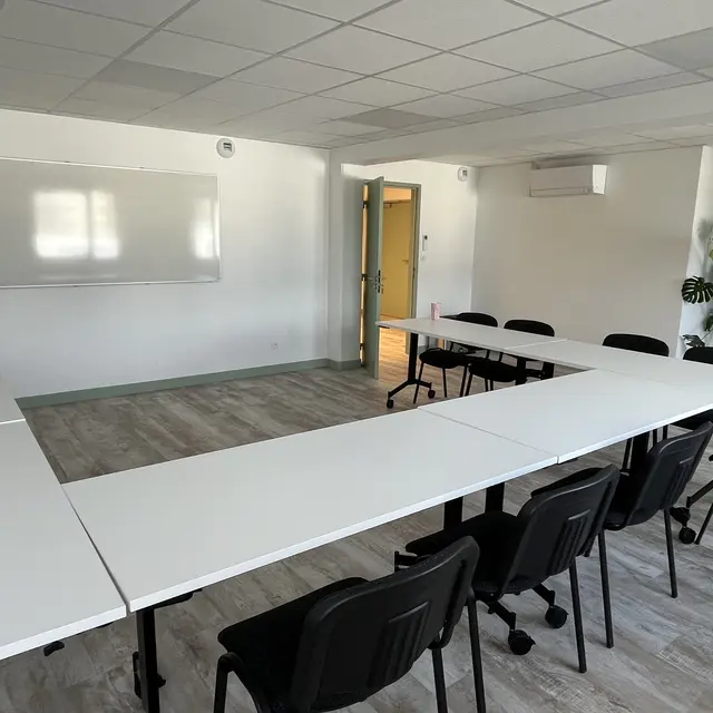 Salle de réunion hôtel Sweet Home_Belley