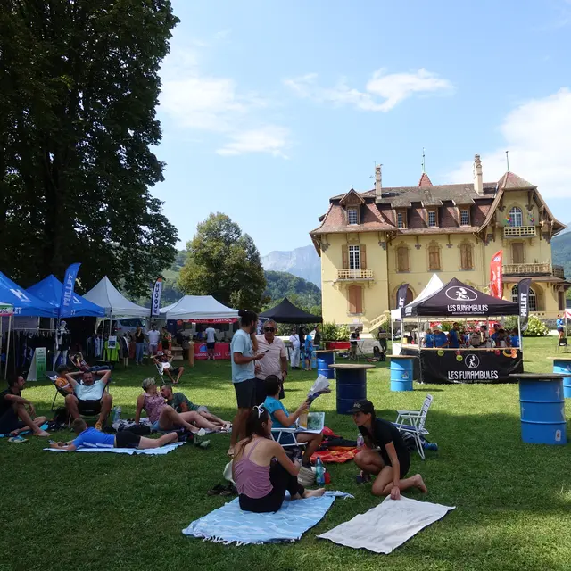 Village d'arrivée de l'Echappée Belle_Val-d'Arc