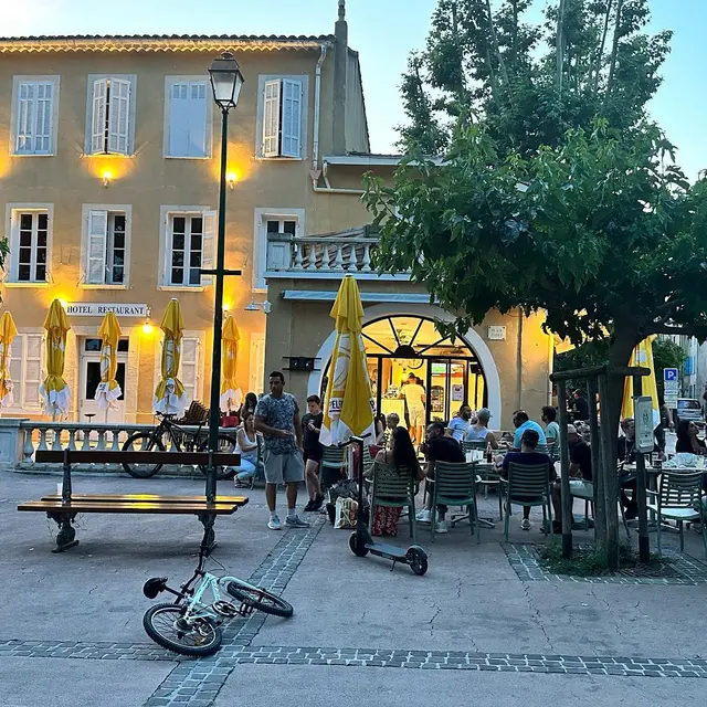 Auberge de La Loube_La Roquebrussanne