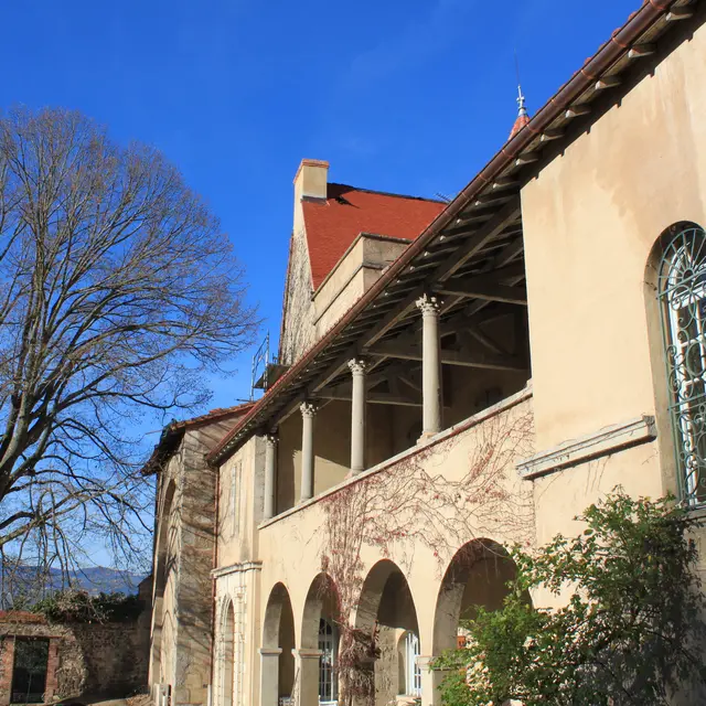 château de Chalain d'Uzore