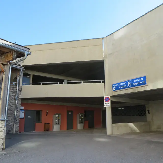 Parking couvert