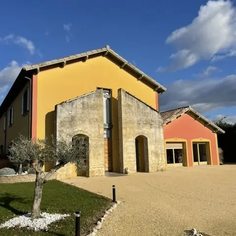 Façade