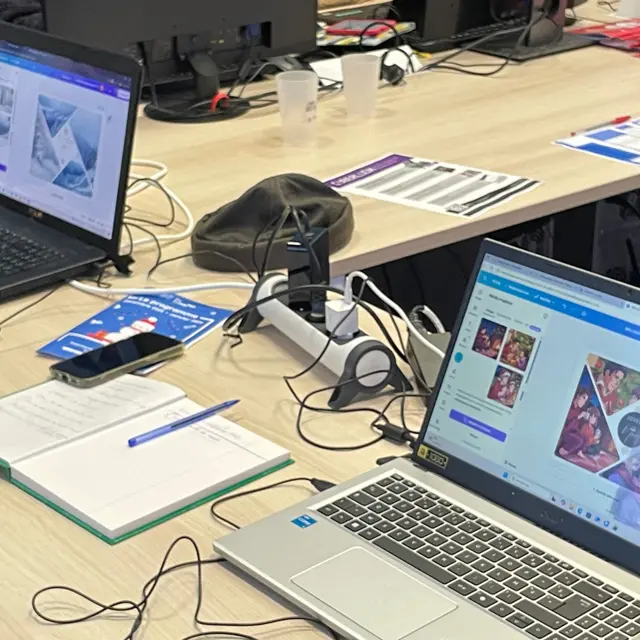 Atelier numérique : Créez vos cartes postales personnalisées sur Canva sur Canva_Chambéry