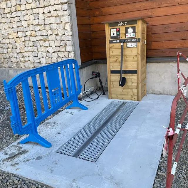 Station de lavage, gonflage vélos - Isola 2000_Isola 2000