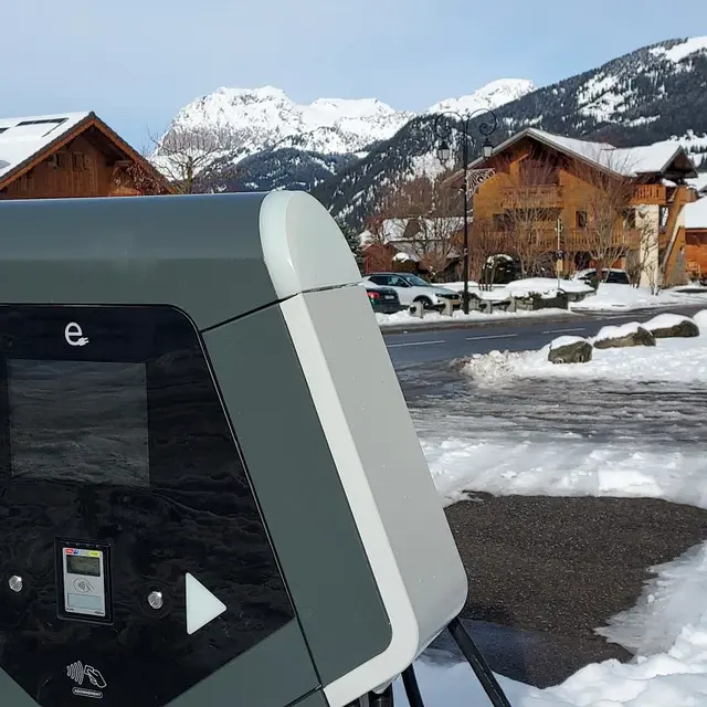Borne de rechargement véhicules électriques