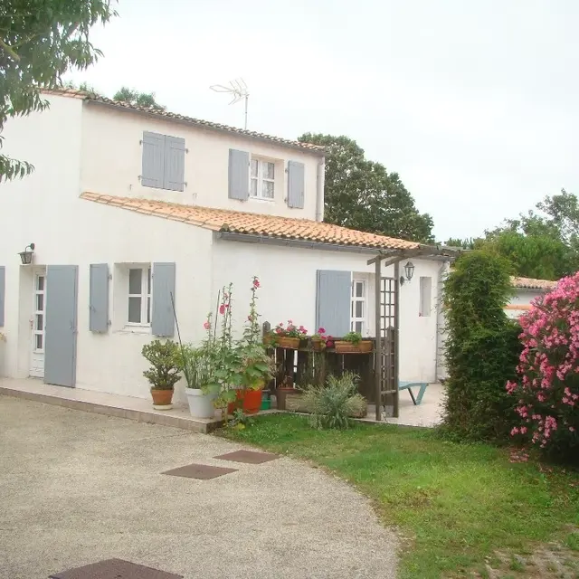 maison vue extérieur