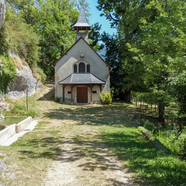 Source et chapelle de l'Adoue